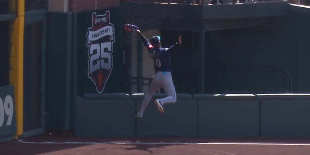 Three Losses to the Giants and One Giant Loss&nbsp;(3-7)